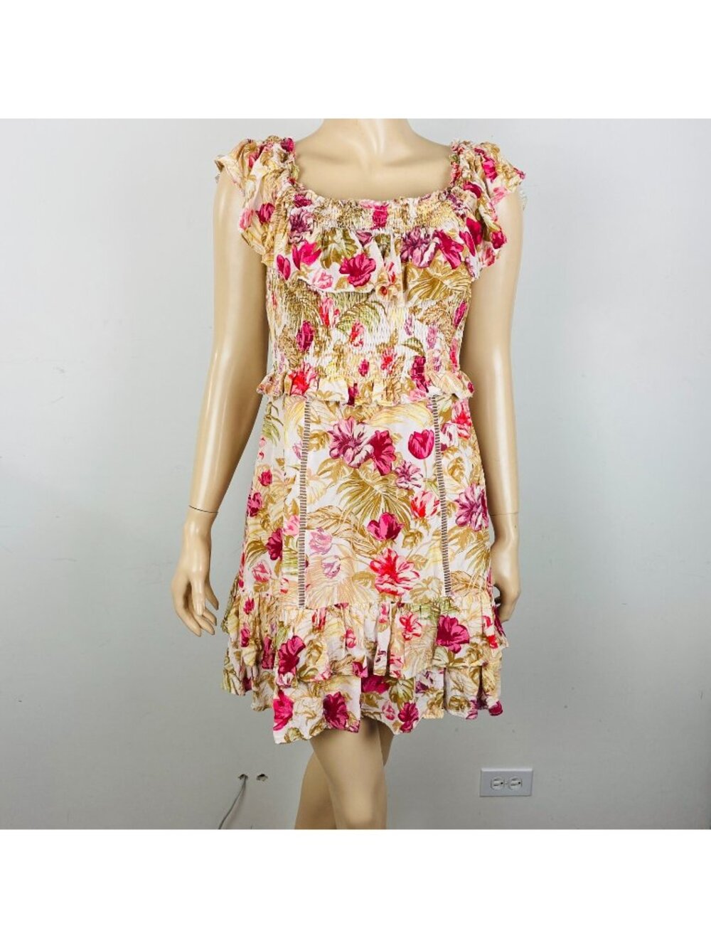 ASTR Riviera Rose Olive Tropical Tiered Ruffled Women's L Bohemian Floral Dress